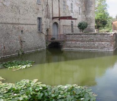 Gazzola Apartment | Castello di Lisignano - Storia Pace e Tradizione