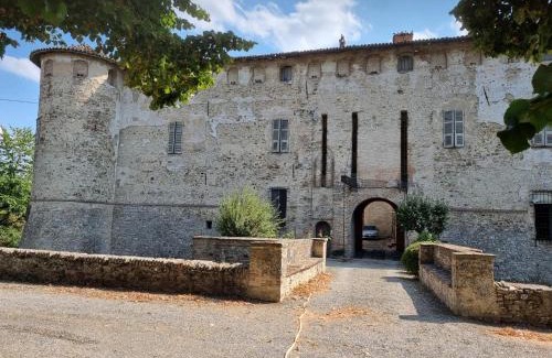 Gazzola Apartment | Castello di Lisignano - Storia Pace e Tradizione