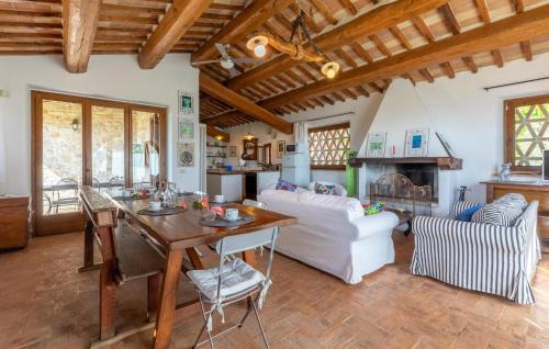 Loreto House | Castello Di Petroro