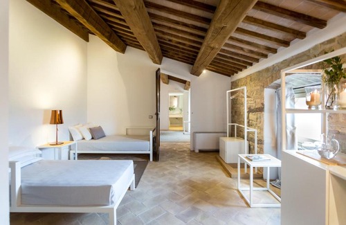 Ramazzano House | CASTELLO DI RAMAZZANO - Tenute Aliani