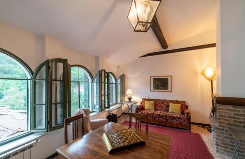 Castel Vittorio Apartment | Castelvittorio Medieval Getaway! Roomy Apartment
