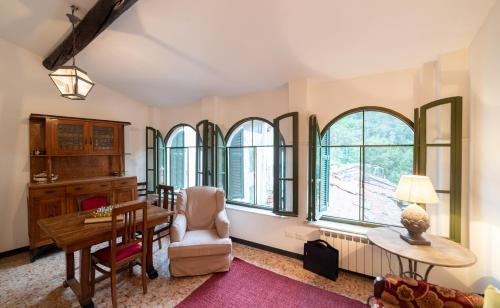 Castel Vittorio Apartment | Castelvittorio Medieval Getaway! Roomy Apartment