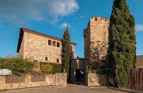Cabrils Villa | Castillo Meng