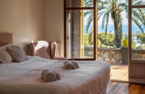 Cabrils Villa | Castillo Meng