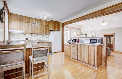 Clarington House | CASTLE Getawy/Short stay(Off 401)
