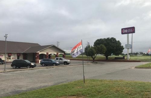 Anadarko Hotel | Castle Inn & Suites Anadarko