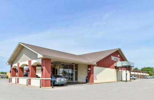 Anadarko Hotel | Castle Inn & Suites Anadarko