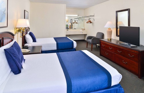 Anadarko Hotel | Castle Inn & Suites Anadarko
