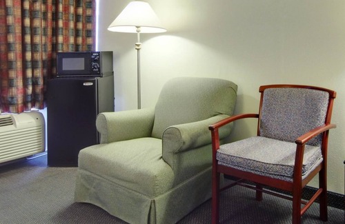 Anadarko Hotel | Castle Inn & Suites Anadarko