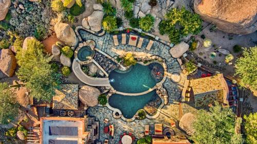 Carefree House | Castle On Black Mountain breathtaking panoramic views and outdoor entertainment