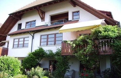 Markdorf House | Castle View Comfortable Holiday Residence