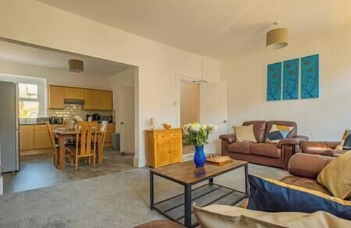 Baglan Apartment | Castleview Coastal Comfort (With 2 parking spaces)