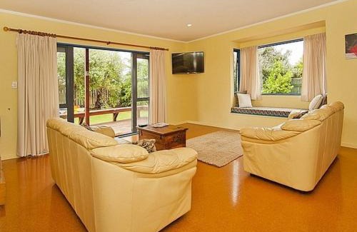 Matarangi House | Castleview Getaway Matarangi - Matarangi Home