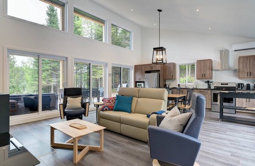 Amherst Ski Chalet | Castor Kanata Tremblant 242