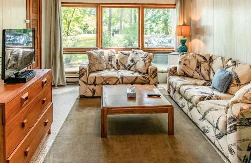 Union Pier House | Casual Lake Living