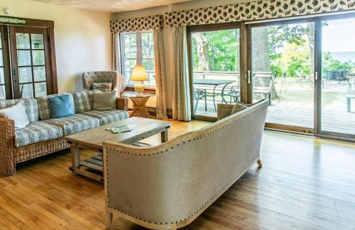 Union Pier House | Casual Lake Living