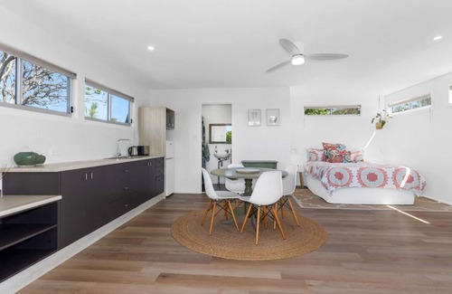 Casuarina Apartment | Casuarina Cove - Studio near the beach