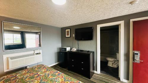 Wayne Hotel | Catalina Airport Motel