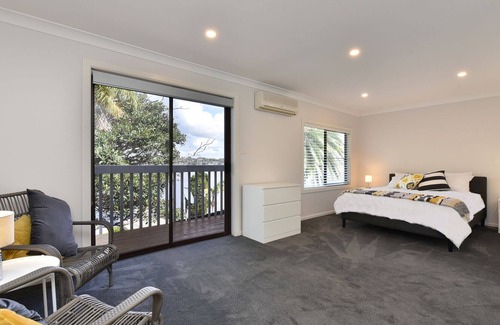 Coal Point House | Catalina Bay Sunset Waterfront 4br Getaway