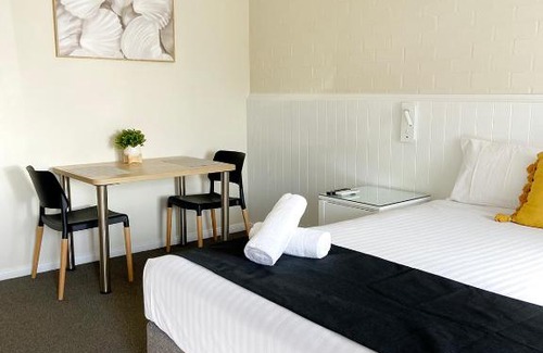 Toronto Hotel | Catalina Motel Lake Macquarie