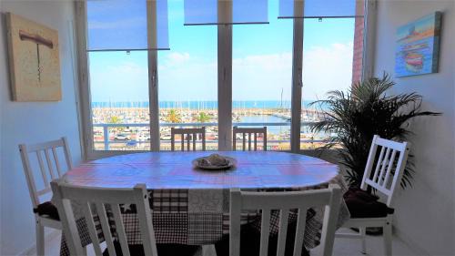 Masnou Apartment | CATALINA PORT & BEACH -3 dormitorios