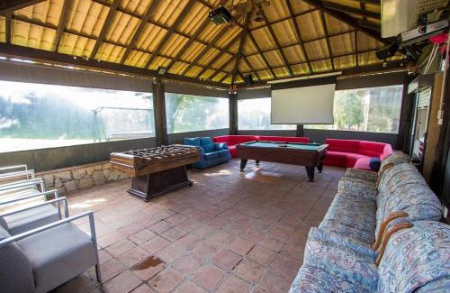 Vidreres Villa | Catalunya Casas An oasis for up to 26 nature loving guests!