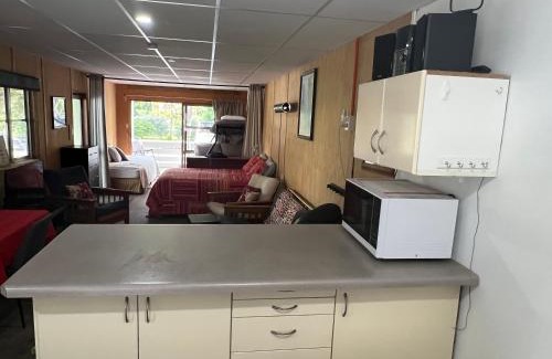 Tapu House | Catch & Relax