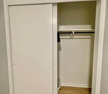 Joslyn Castle Apartment | Cathedral 10-Cozy Urban Living Near UNMC