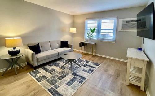 Joslyn Castle Apartment | Cathedral 11-Midtown near UNMC
