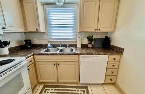 Joslyn Castle Apartment | Cathedral 11-Midtown near UNMC