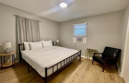 Joslyn Castle Apartment | Cathedral 7-New & Modern near UNMC