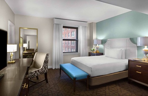 Central West End Hotel | Cathedral Basilica of Saint Louis Tour! Pets Allowed! Pool, Parking & Cinema!