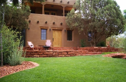 West Sedona House | Cathedral Rock View Suite by the Creek