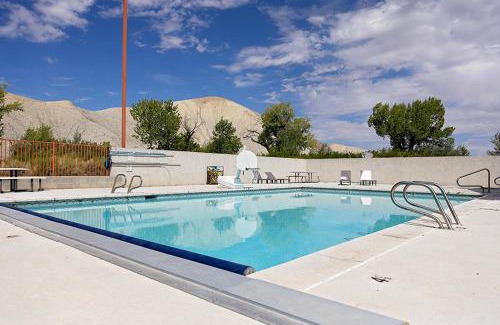 Caineville Hotel | Cathedral Valley Inn