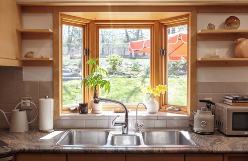 Saugerties House | Catskills Retro Retreat- Unique 3 Bd/2 Ba Upstate Home w/Hot Tub & Firepit -mins from Woodstock