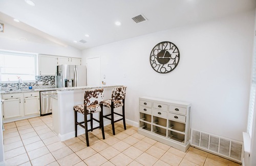 Maple Run House | Cattle House - Soak in the Texas Hill Country vibe