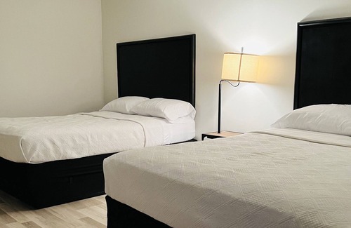 Kingfisher Hotel | Cattlemen's Inn