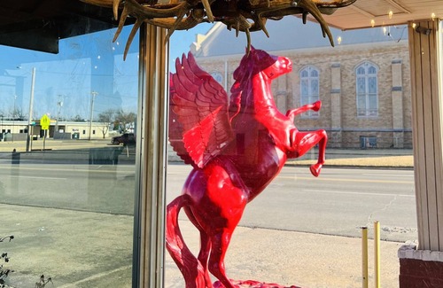 Kingfisher Hotel | Cattlemen's Inn