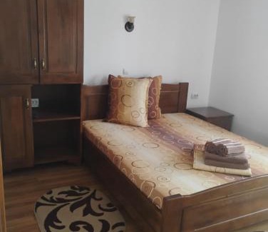 Jiblea Veche House | Caty