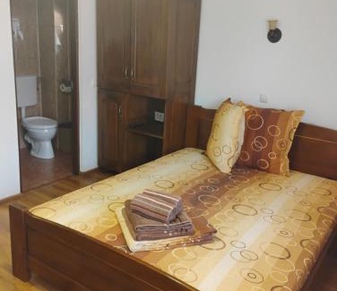 Jiblea Veche House | Caty