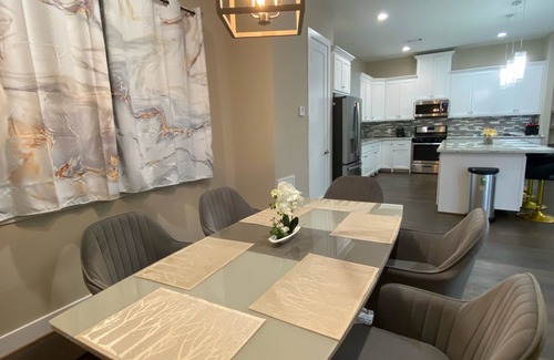 Riverside Terrace House | Caught a Vibe In Houston -Hot Tub (5 min from Downtown)