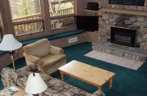 Lake Shore Resort | Causeway On Gull - Spacious 1 Bedroom W/Kitchenette