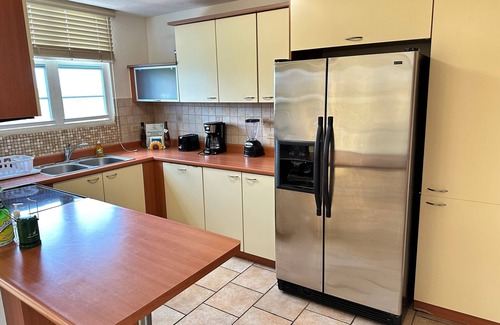 La Mela Condo | Cayo del Sol -Your gateway to tranquility and beach bliss. 3bdr/2bath near Buye