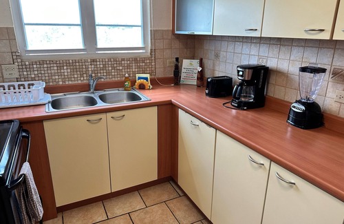 La Mela Condo | Cayo del Sol -Your gateway to tranquility and beach bliss. 3bdr/2bath near Buye