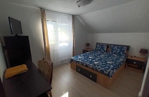 Valcea County House | Cazare Adela