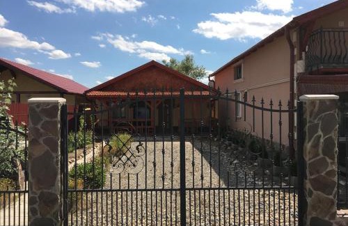 Acas House | Cazare Mihaieni Duca