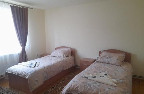 Hateg House | Cazare Slivuț Prislop