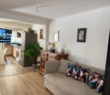 Cazaubon House | CazaubonCity