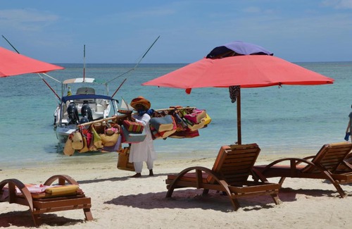 Trou aux Biches Bed & Breakfast | Cazhibiscus