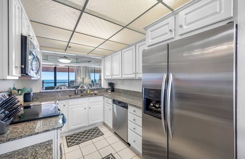 Sand Key Condo | CBC 1-16C– Gulf front with pool, hot tub, gym & pickleball/tennis courts to enjoy!